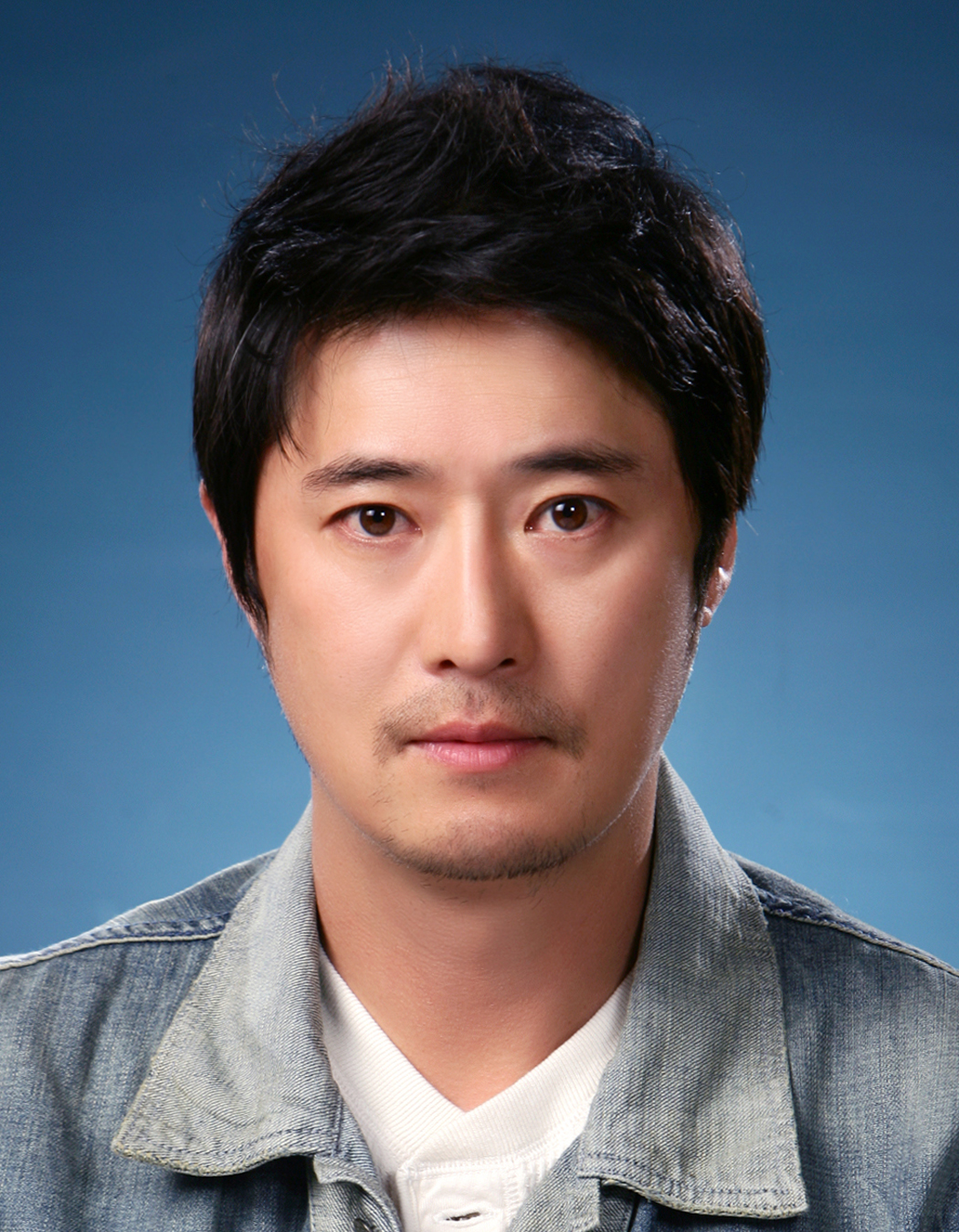 김진국