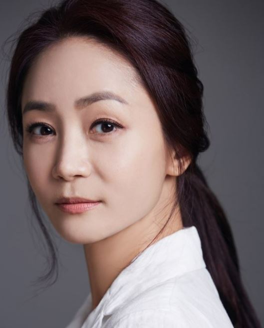 김지윤